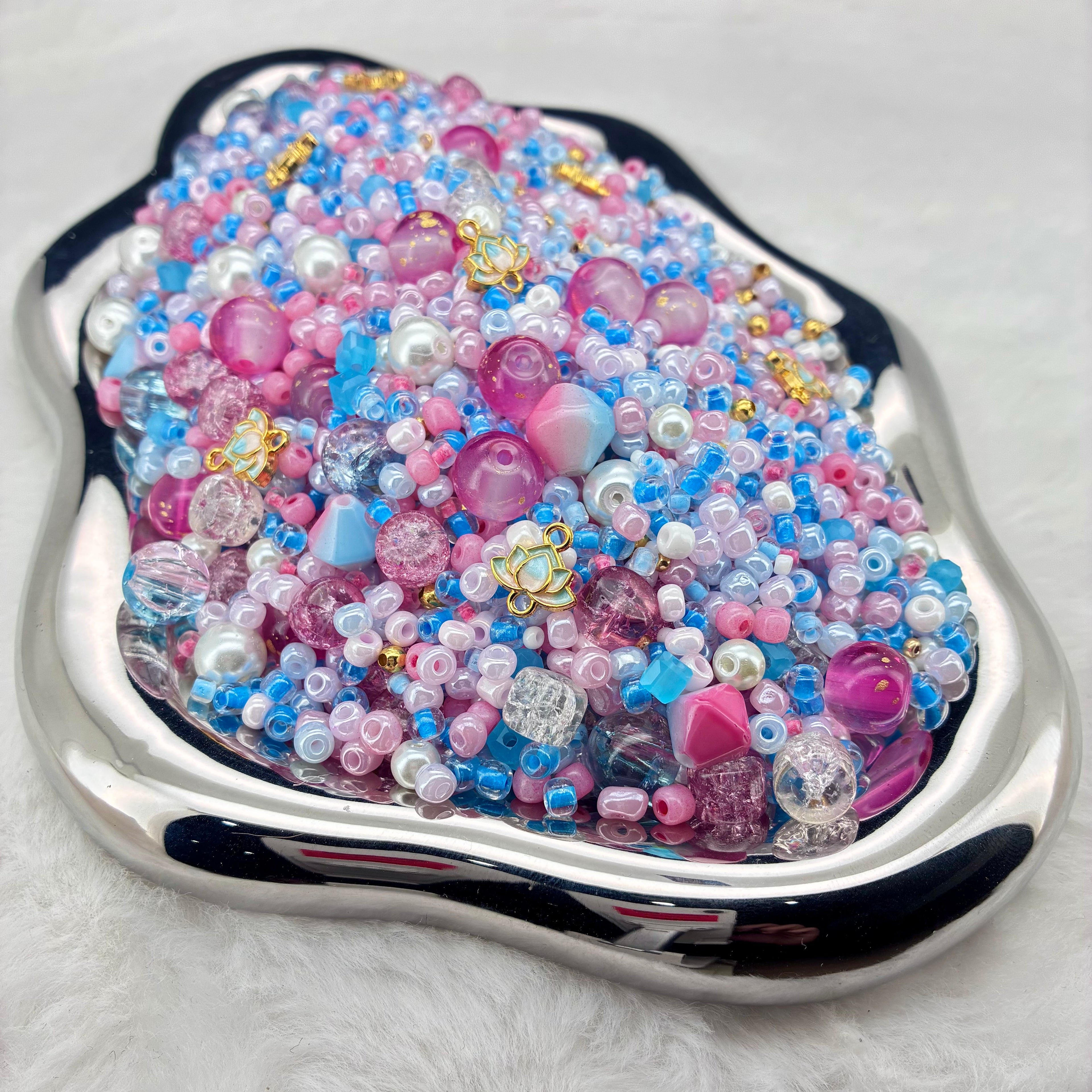 【Letter W】【For Bracelets/Necklace/Key Chain】- May.5 W Mix