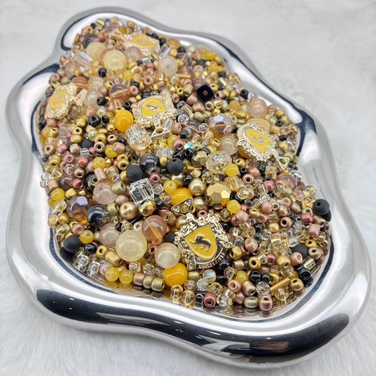 【Letter S】【Collector’s Edition】Hufflepuff  - Jul.24 S Mix