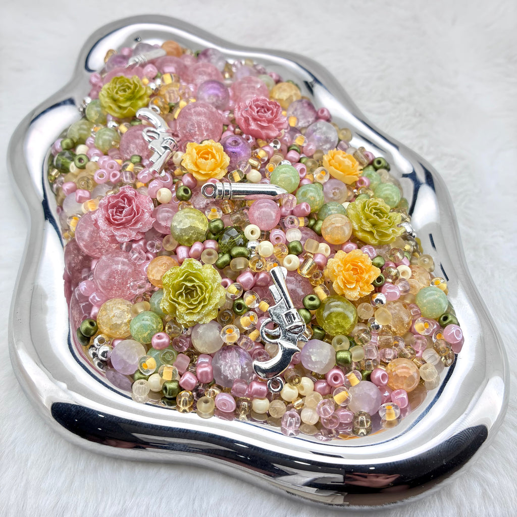 【Letter Q】【Collector’s Edition】World Peace  - Aug.1 Q Mix