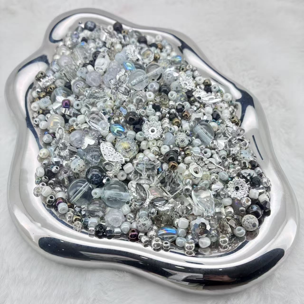 【Letter W】【Collector’s Edition】Moonlit Silver - Jul.18 W Mix