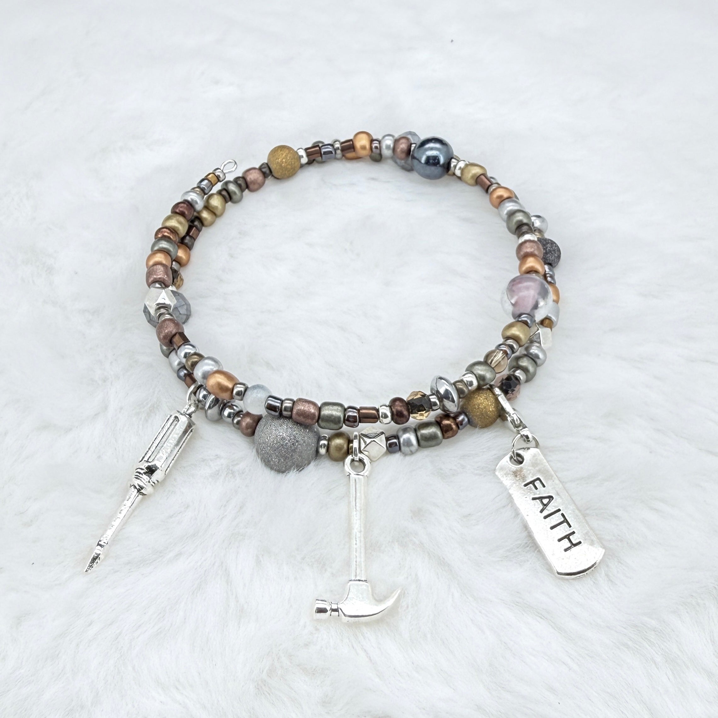 【New-Letter W】【For Bracelets/Necklace/Key Chain】- Feb.12 W Mix