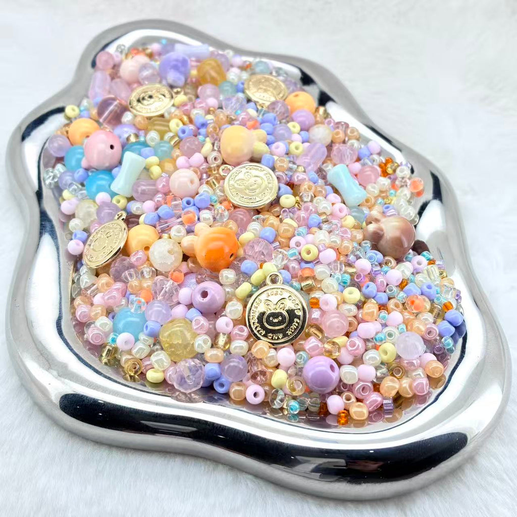 【Letter V】【Collector’s Edition】Bunny Medal  - Aug.12 V Mix